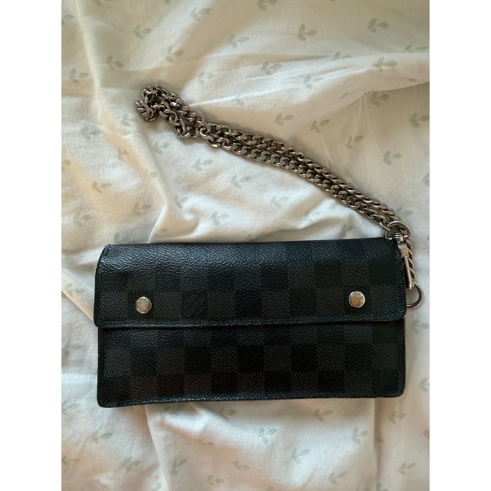 Louis Vuitton Damier Graphite Wristlet Small Black Fair
